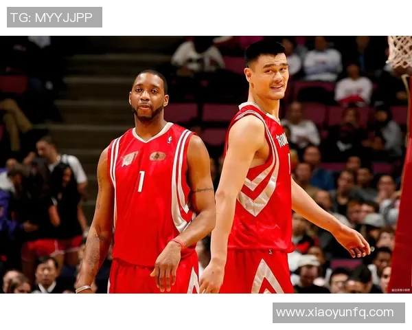 姚明的篮球智慧与成长历程：从天赋异禀到成熟思考的转变