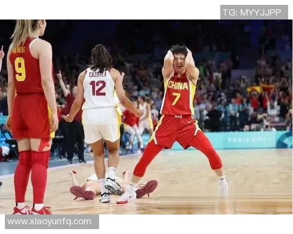姚明助力中国女篮挑战西班牙队展现国际赛场风采